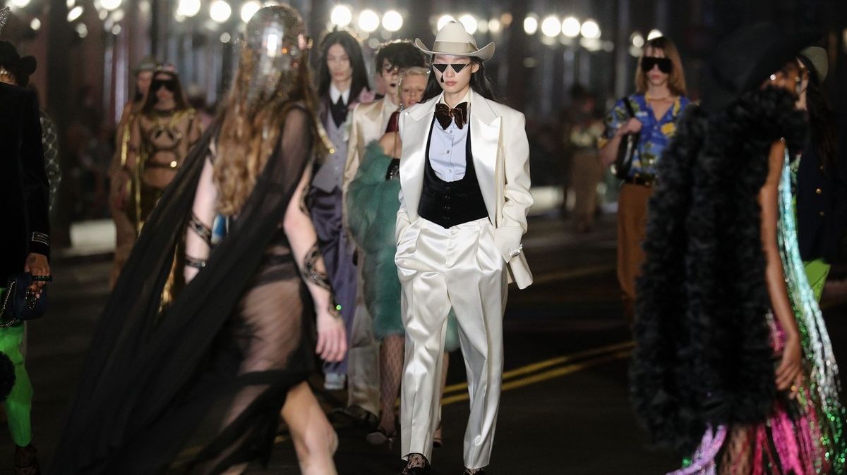 Přehlídka Gucci: Vedle modelů známé tváře showbyznysu